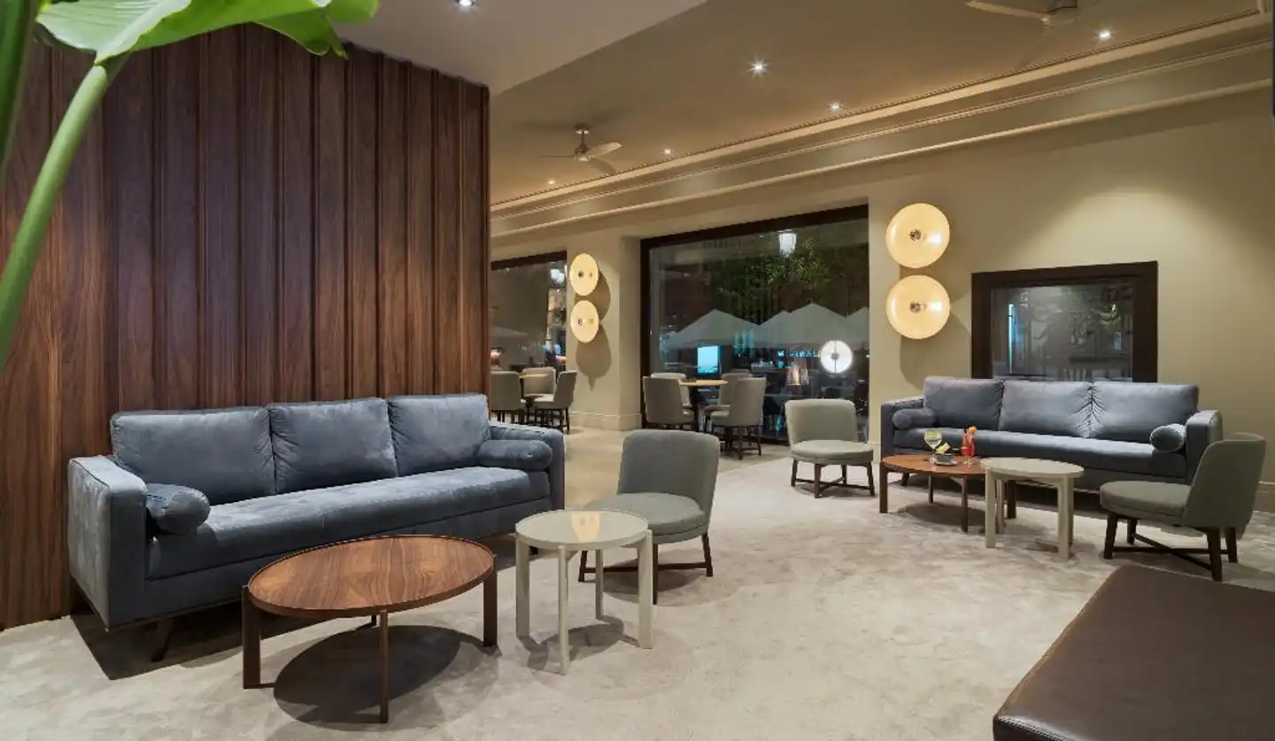 H10 Palacio Colomera Lobby