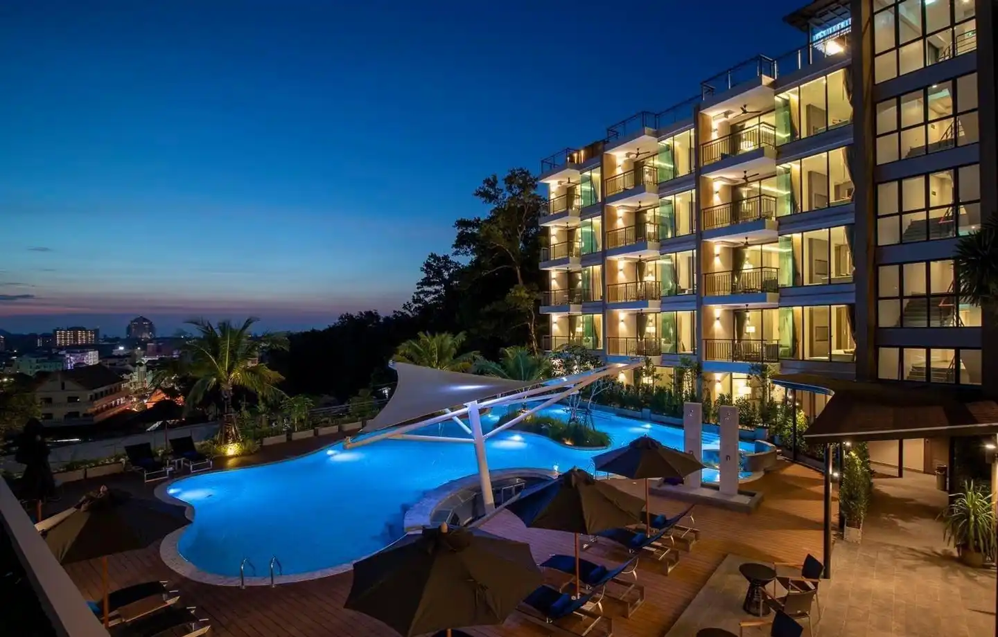 Skyview Resort Phuket Patong Beach Pool