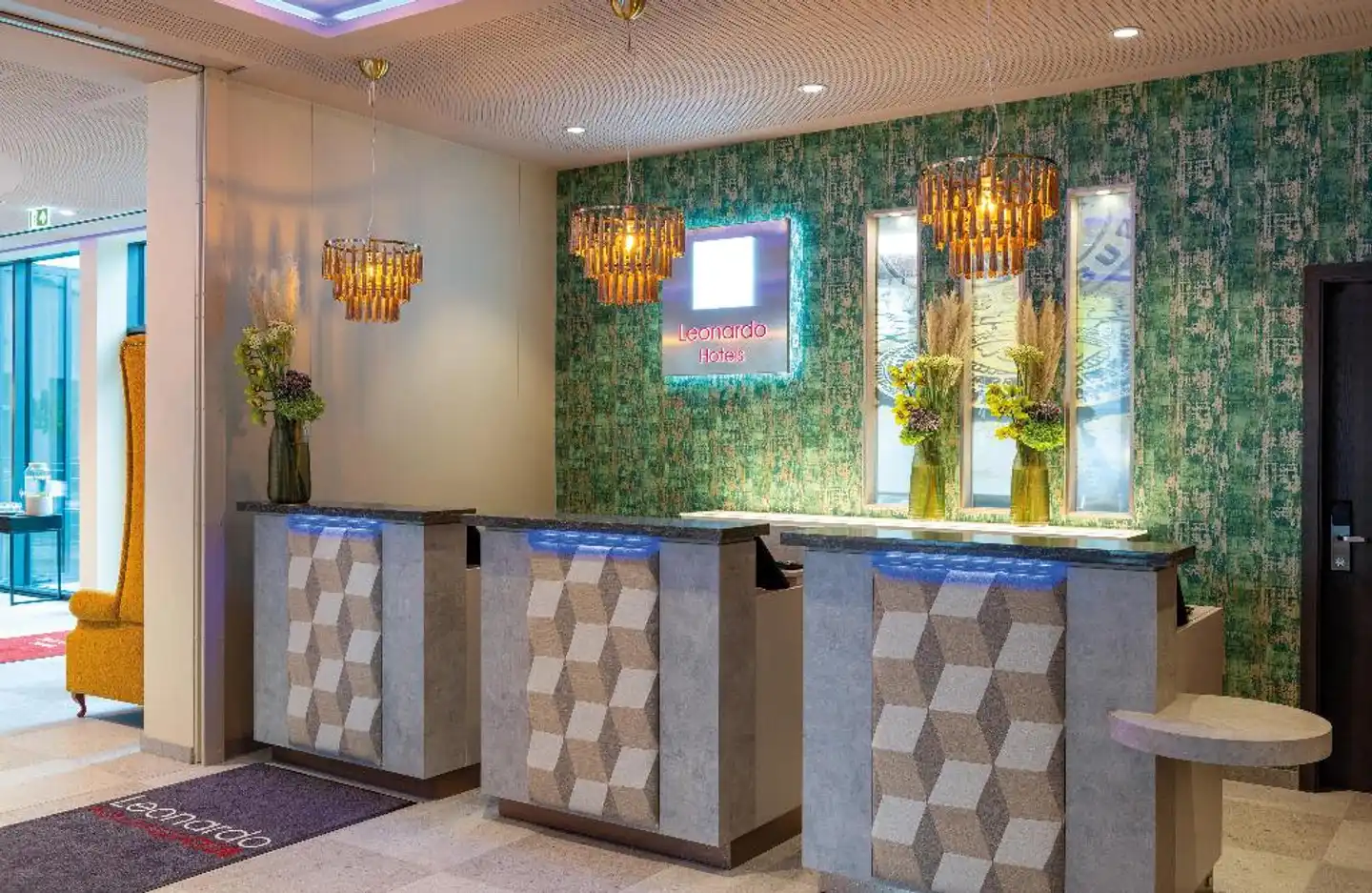 Leonardo Hotel Augsburg Lobby