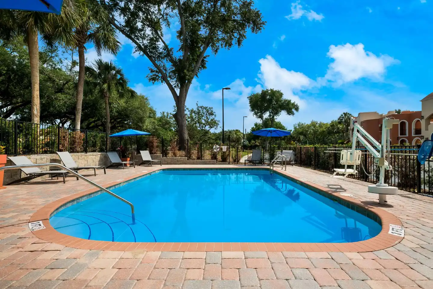 SureStay Plus Hotel by Best Western The Villages Pool