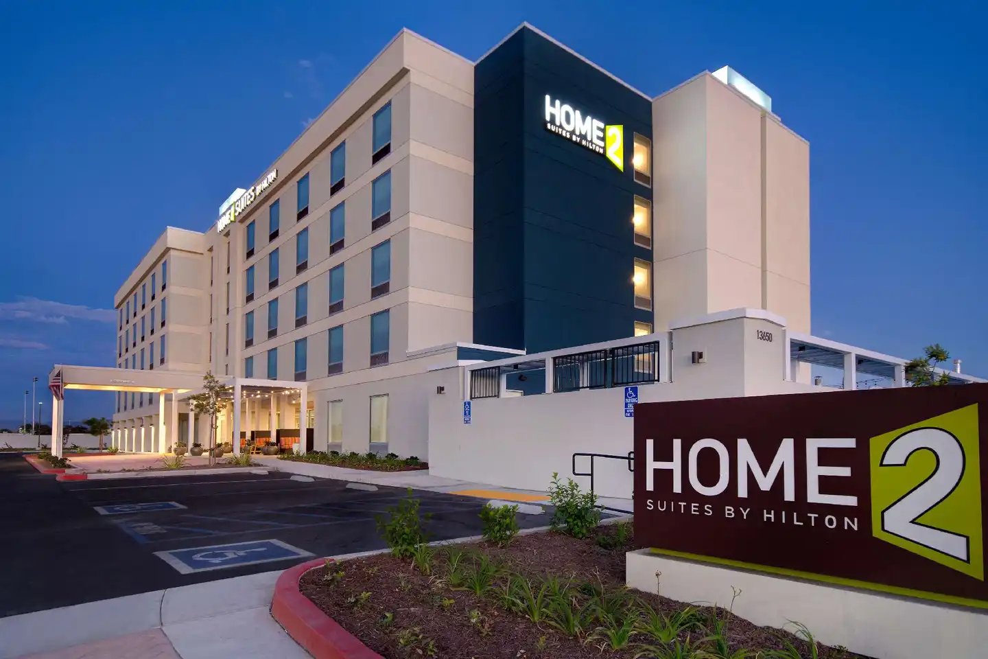 Home2 Suites by Hilton Garden Grove Aussenansicht