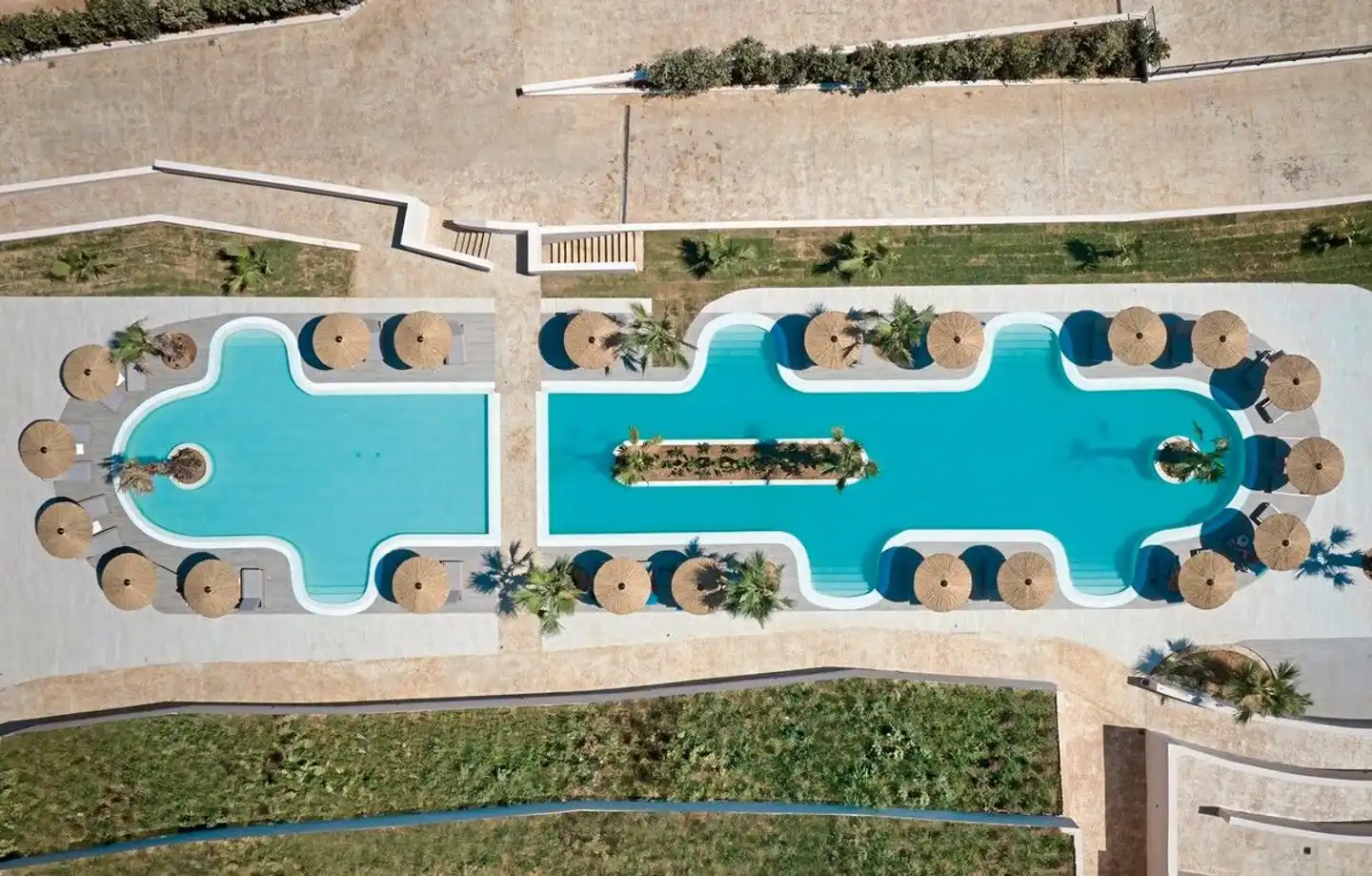 Oros Luxury Beach Resort Pool