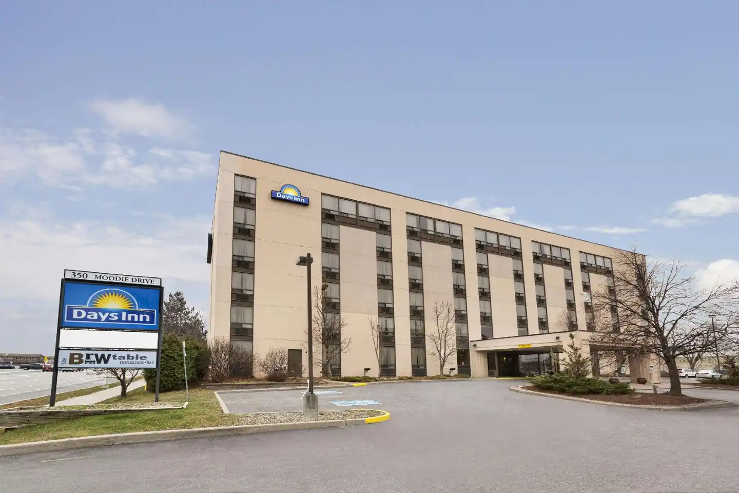 Days Inn by Wyndham Ottawa West Aussenansicht