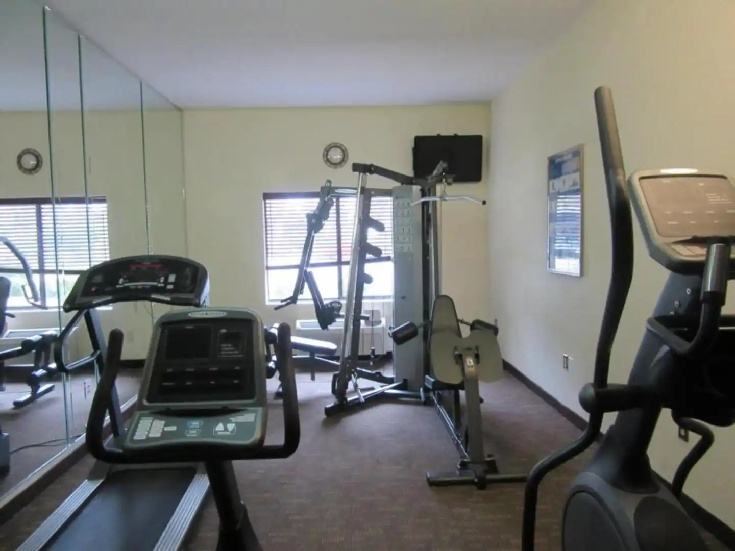 Baymont by Wyndham Columbia Fort Jackson Sport und Entertainment