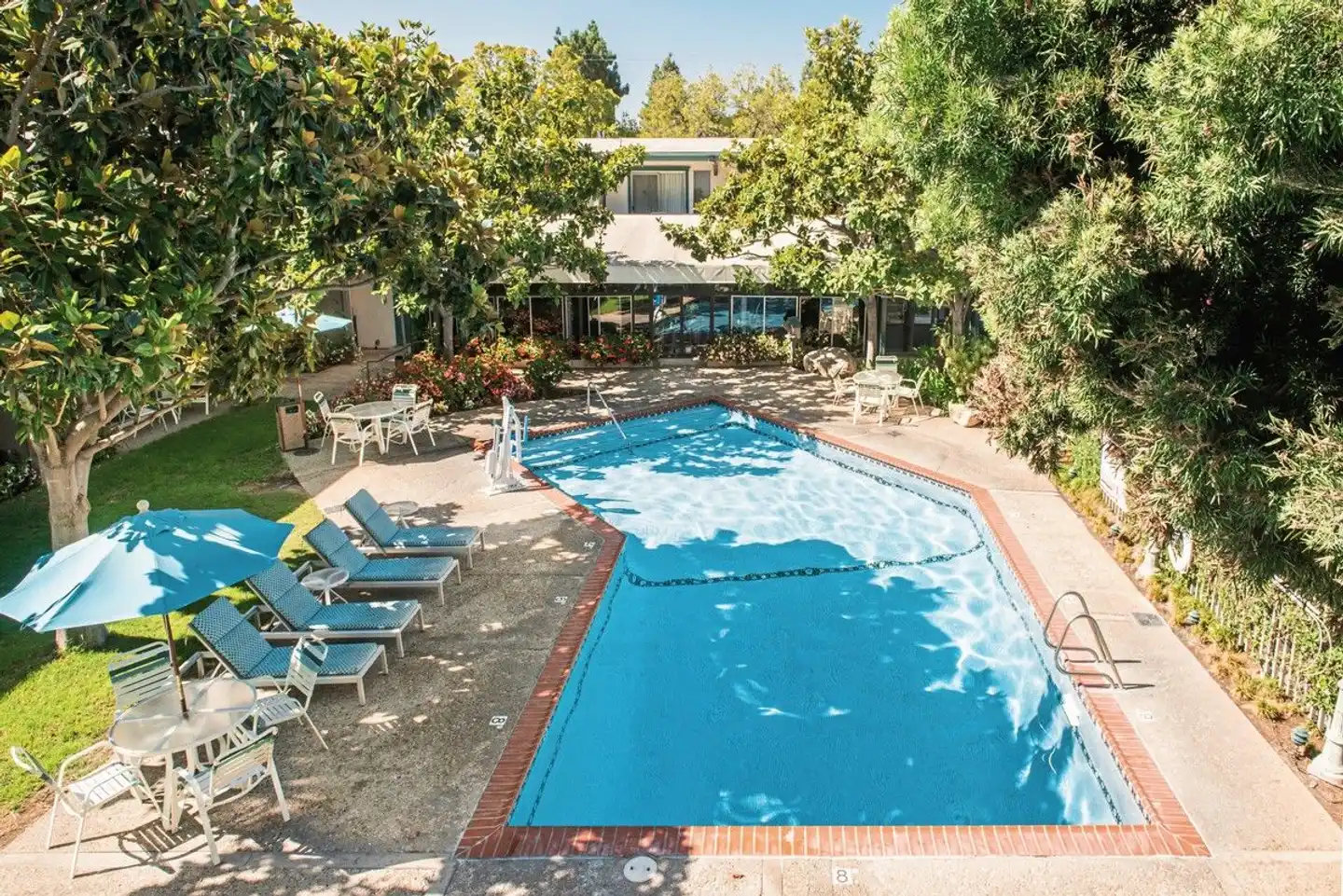 Best Western Plus Santa Barbara Pool
