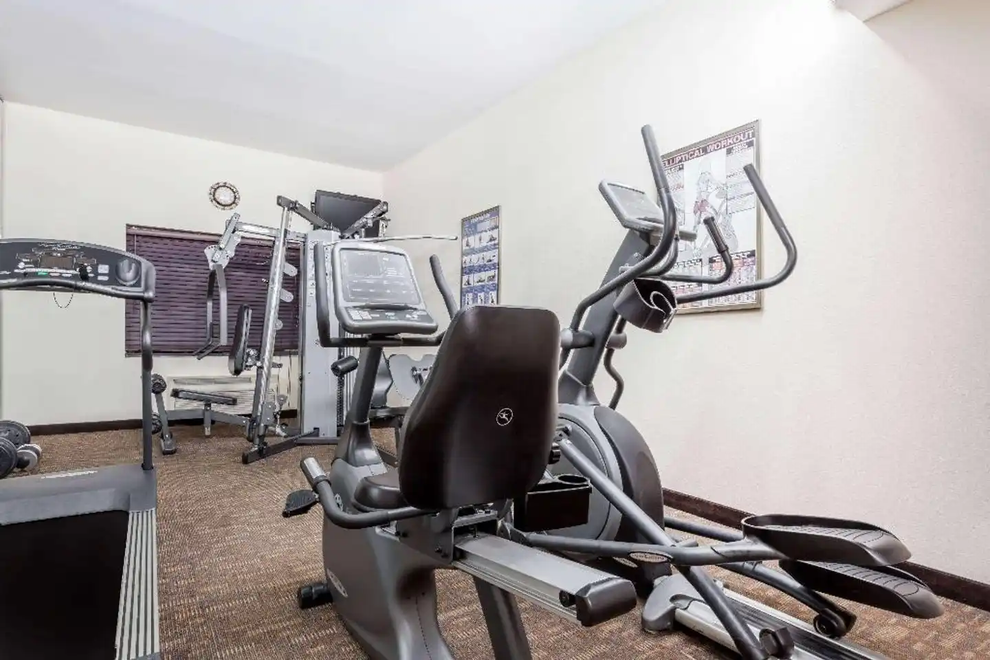 Baymont by Wyndham Columbia Fort Jackson Sport und Entertainment