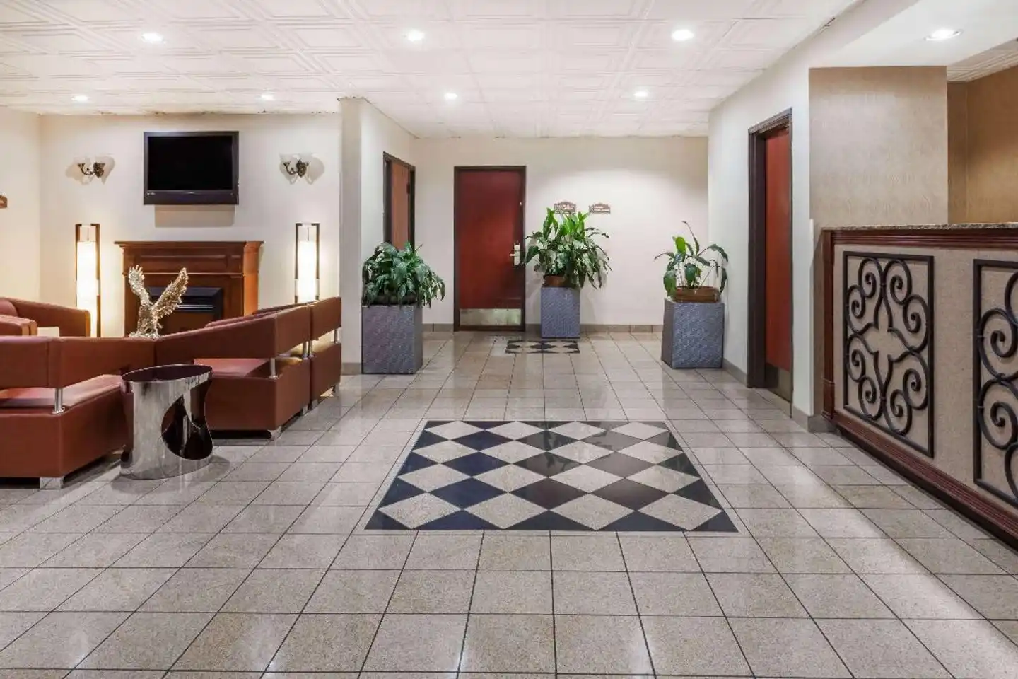 Baymont by Wyndham Columbia Fort Jackson Lobby