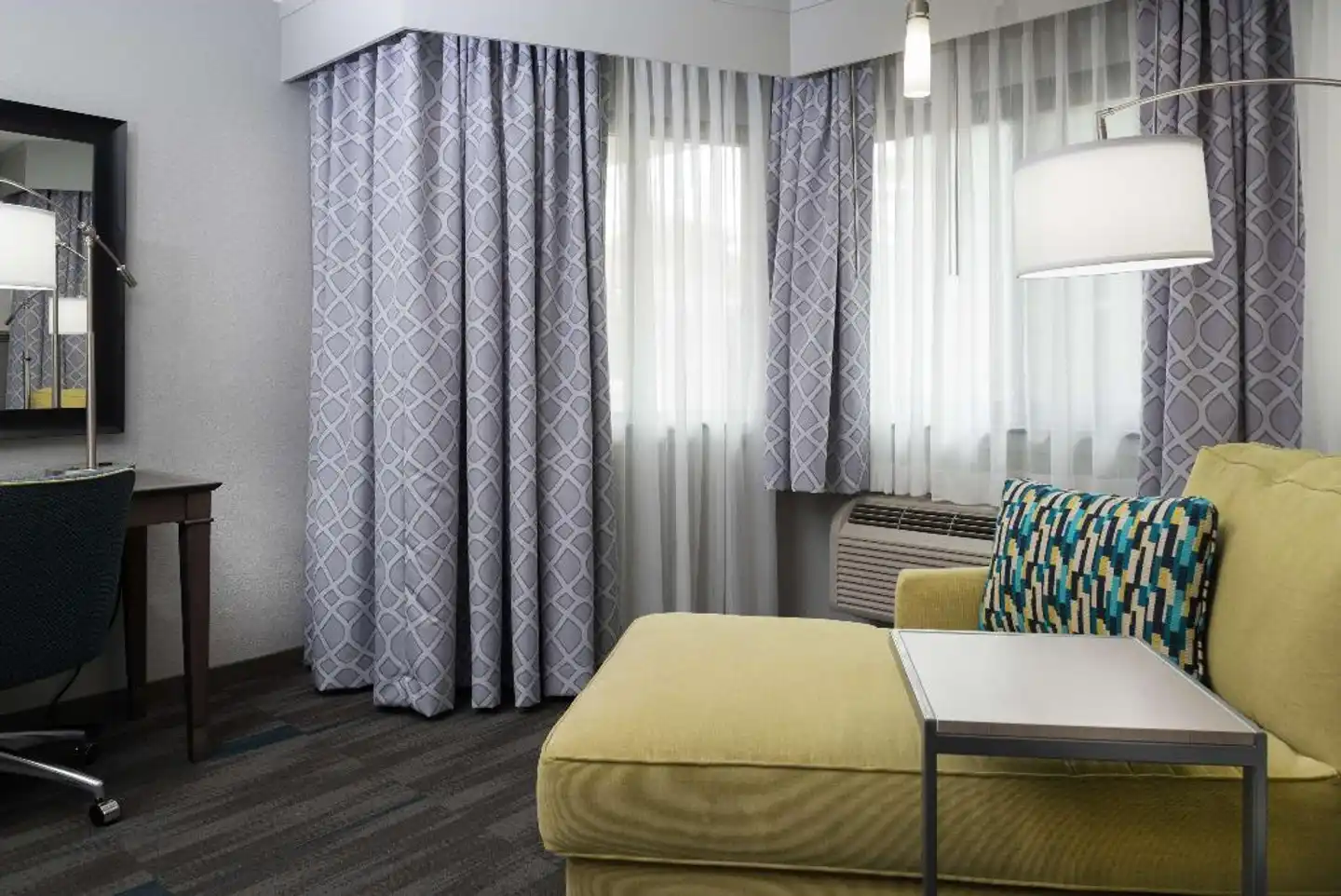 Hampton Inn Monterey Wohnbeispiel