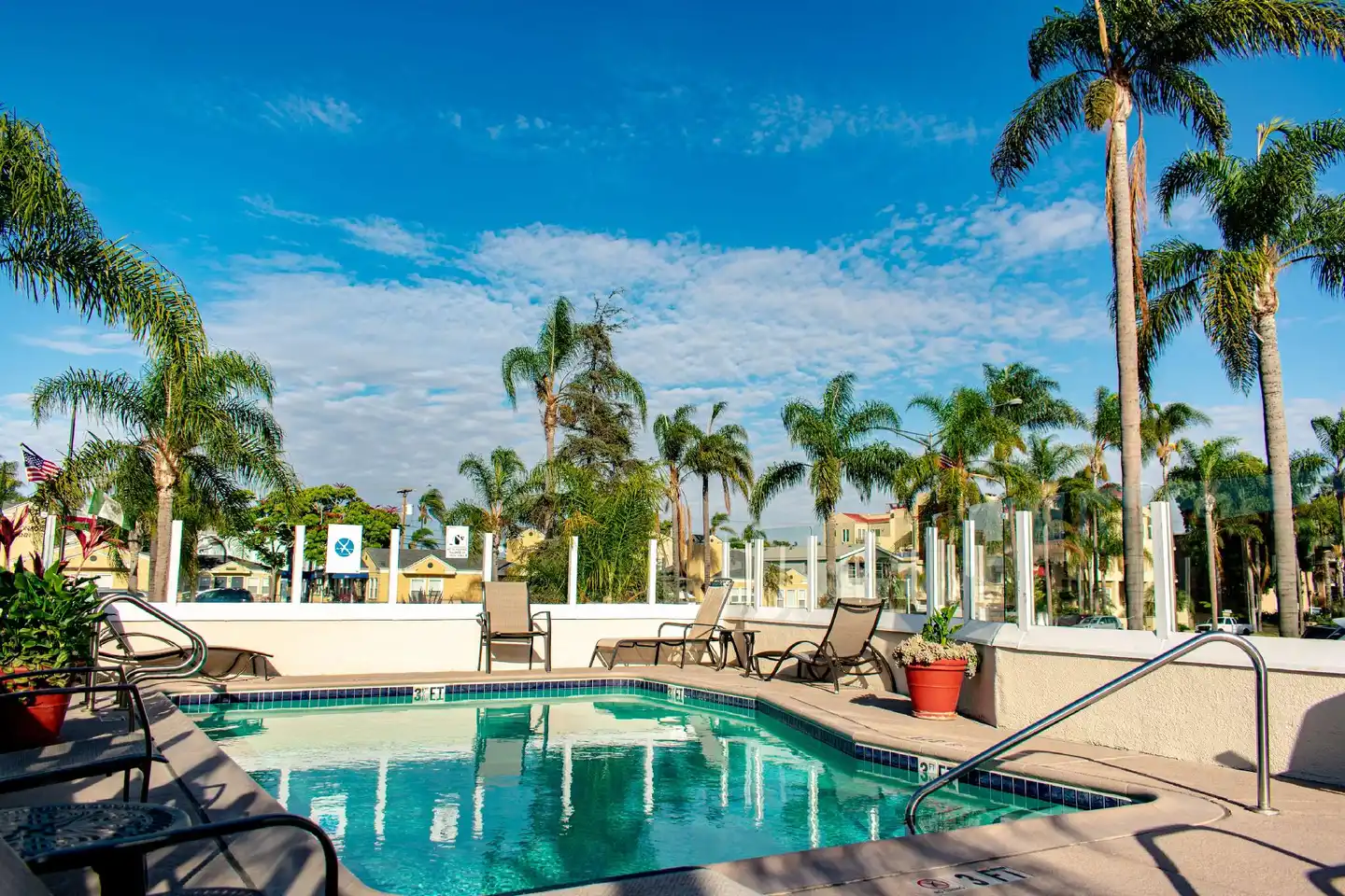 Best Western Plus Suites Hotel Coronado Island Pool