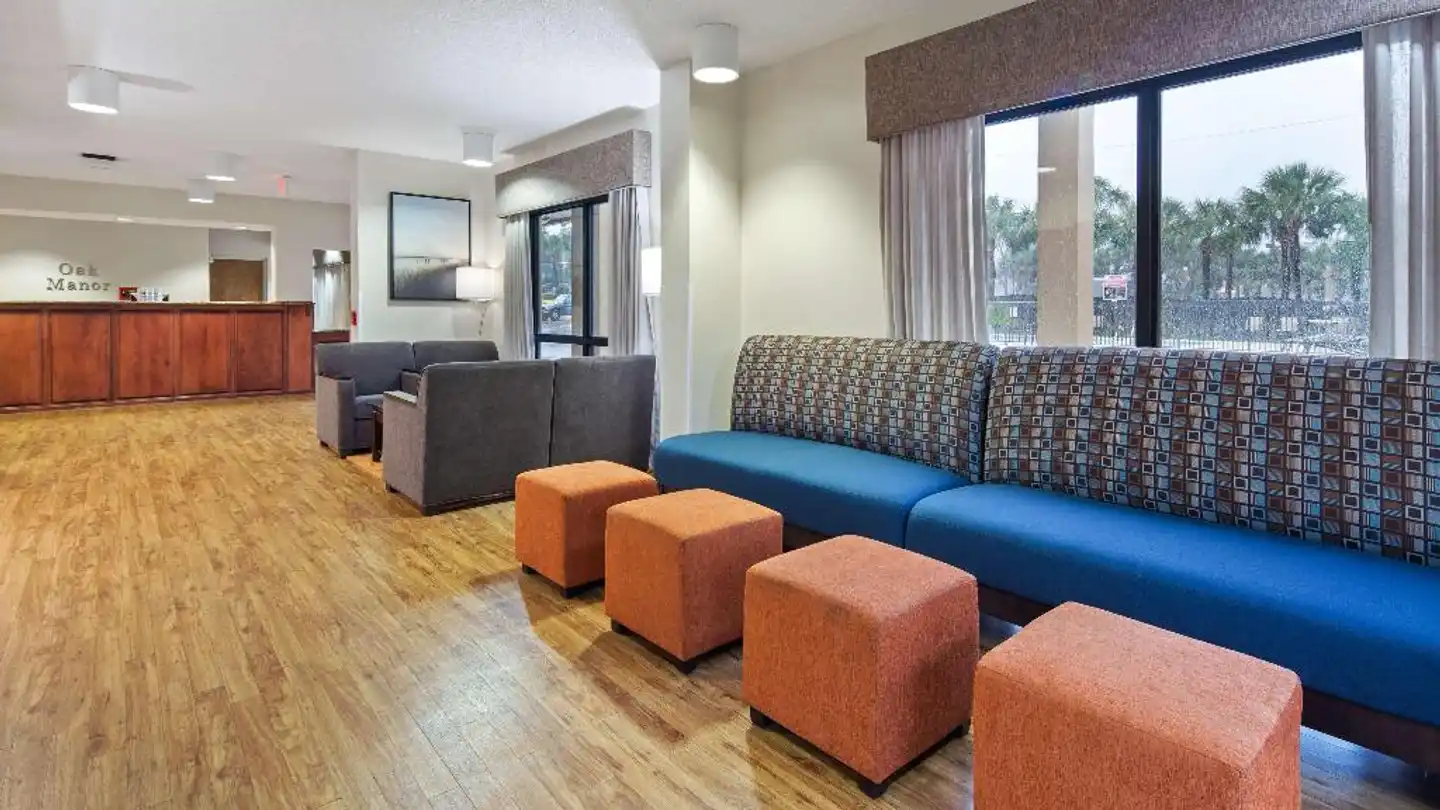 Best Western Oak Manor Lobby