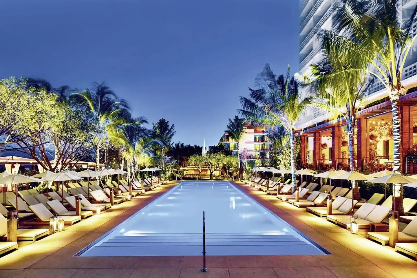 The Miami Beach EDITION Pool