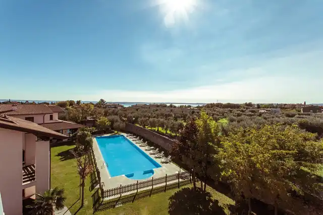 Splendid Sole Pool