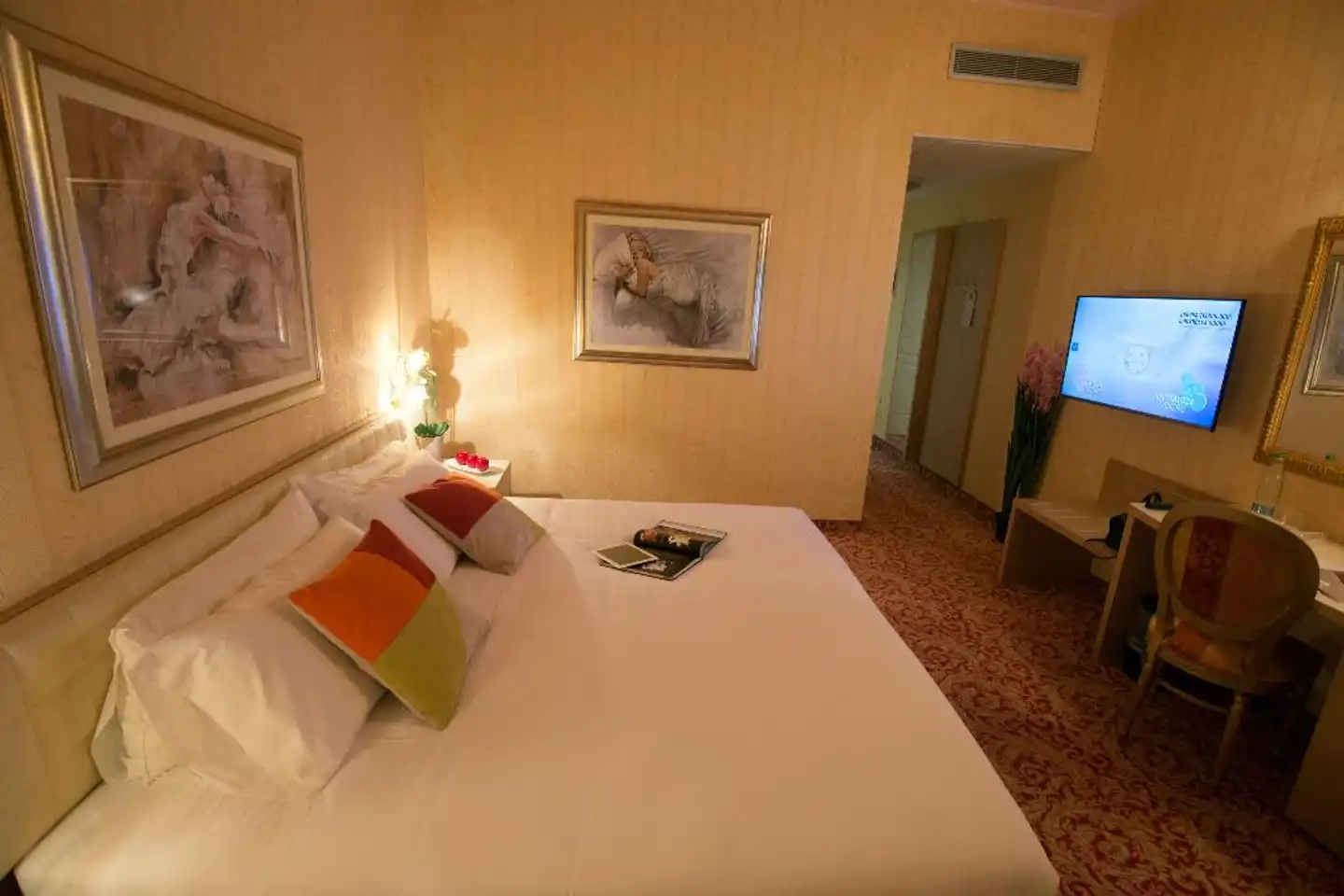 Uniqo Hotel Sempione Fiera Wohnbeispiel