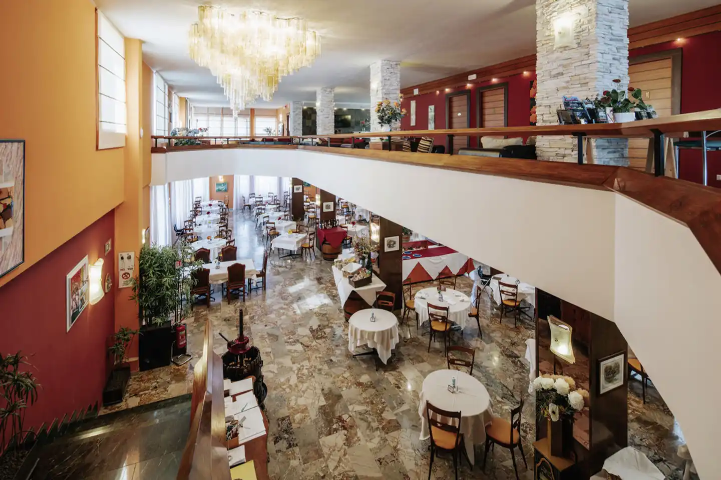 Capitol Bar