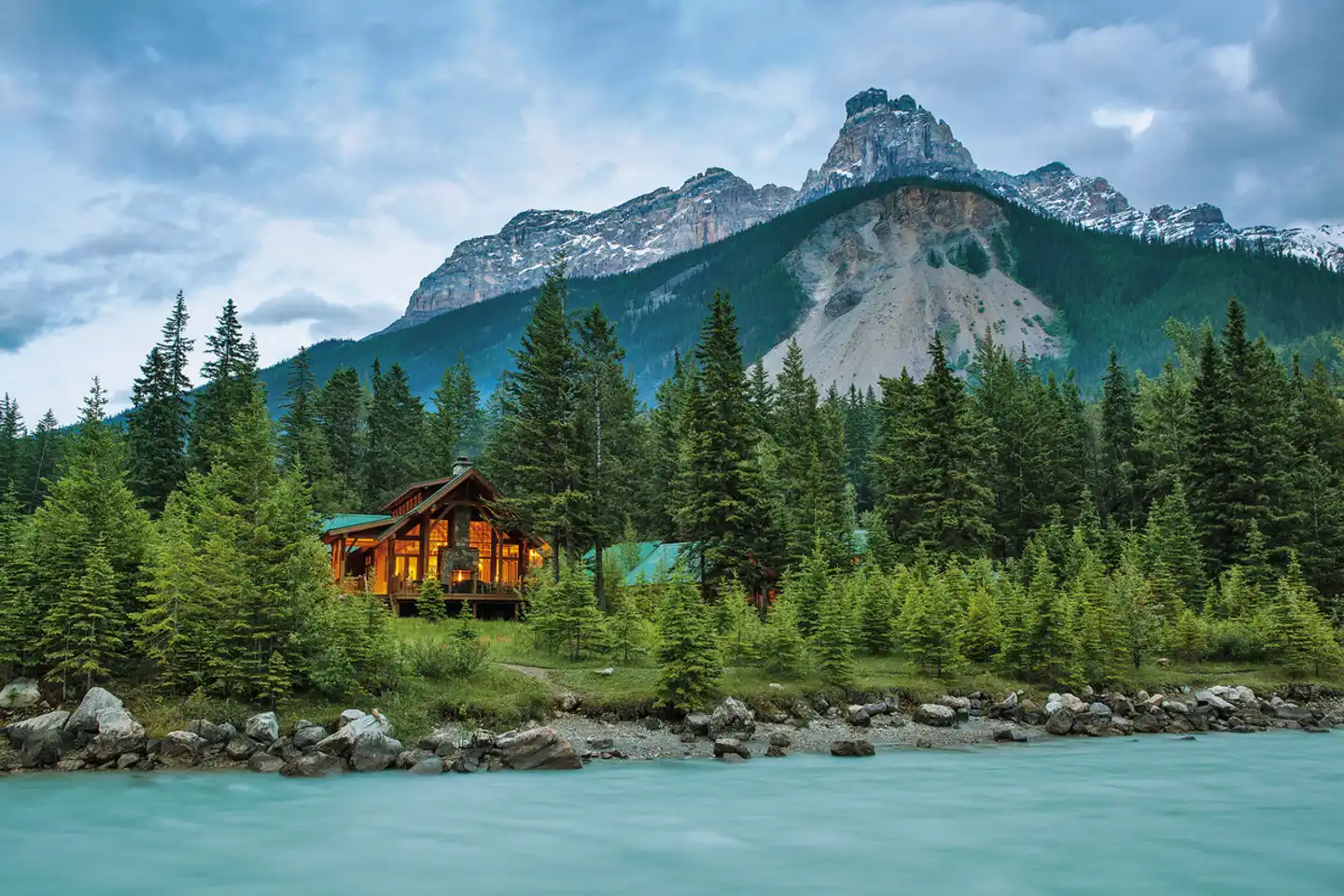 Cathedral Mountain Lodge Landschaft