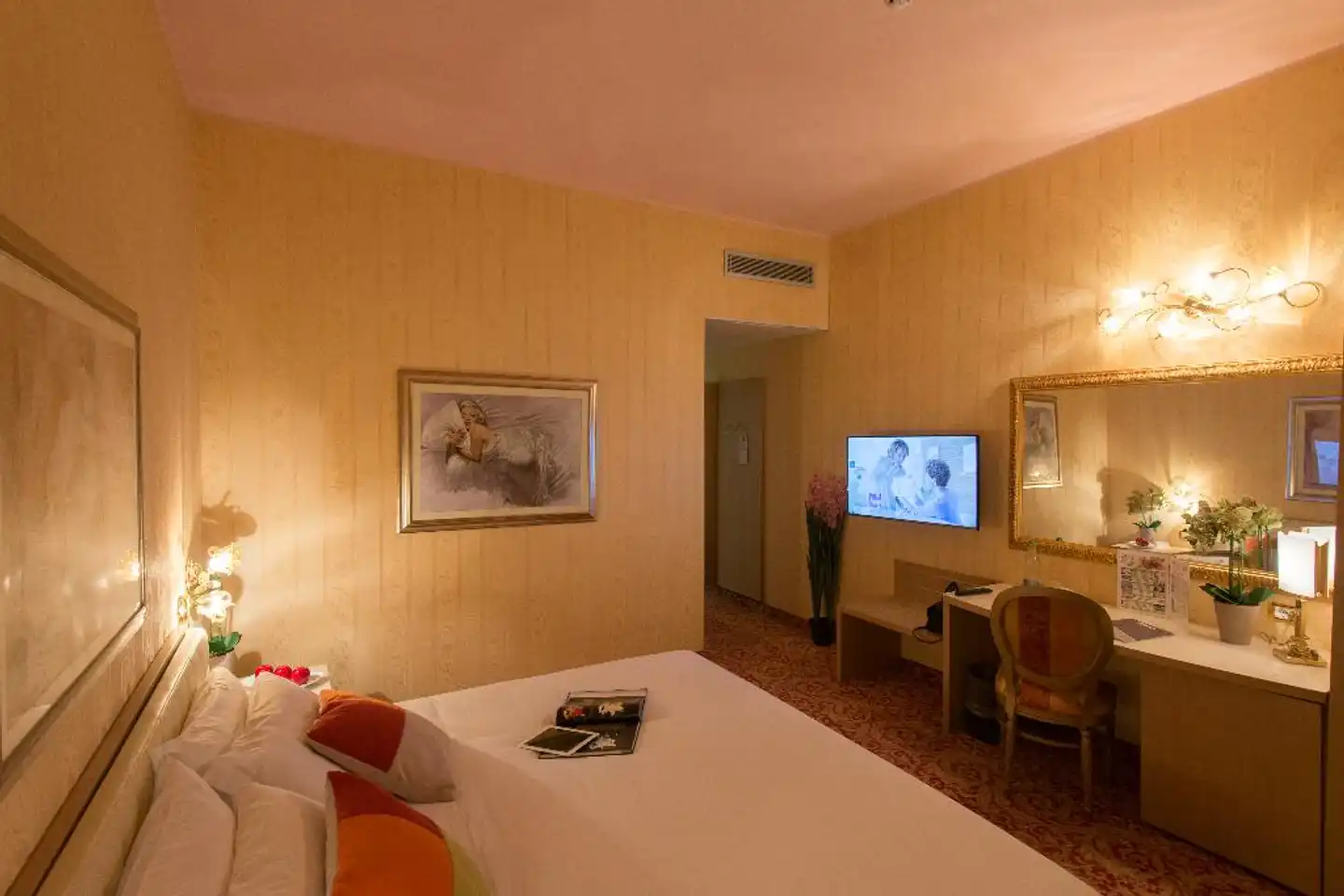 Uniqo Hotel Sempione Fiera Wohnbeispiel