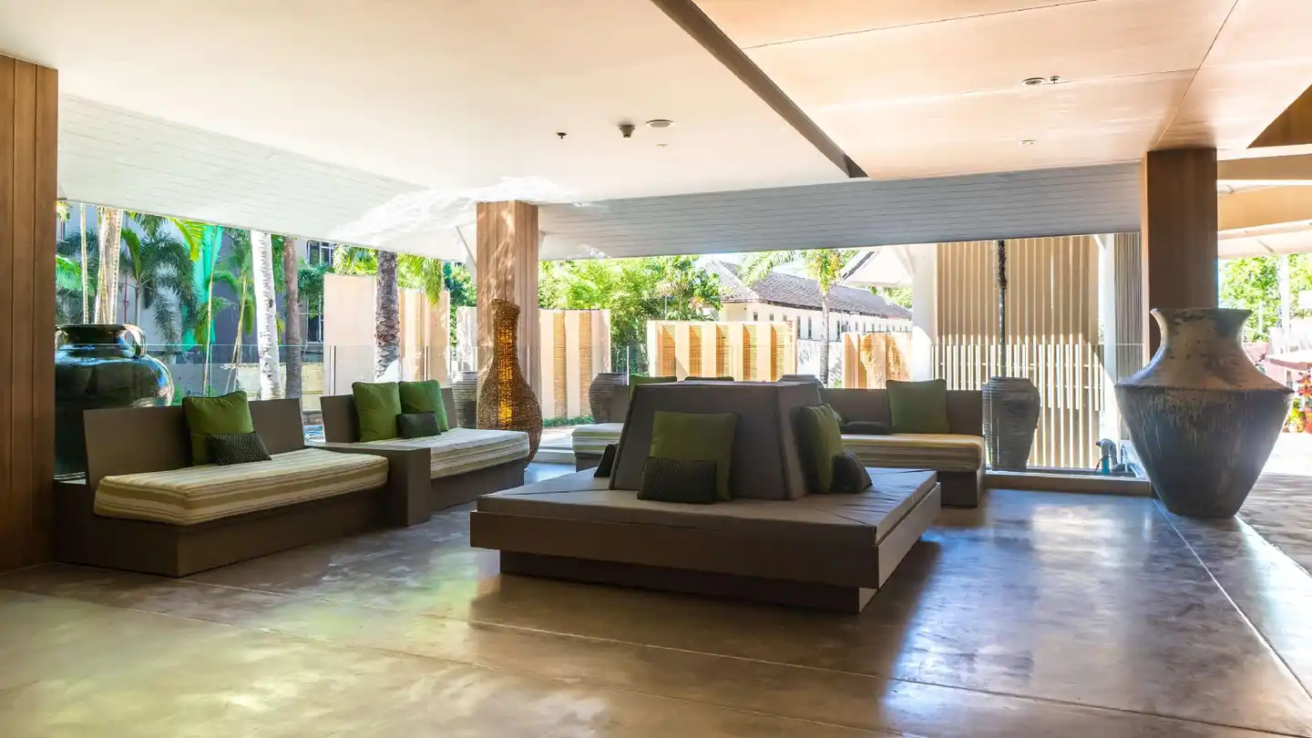 Radisson Resort and Suites Phuket Lobby