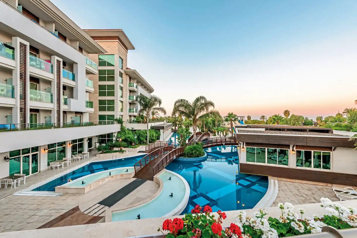 Sunis Hotel Evren Beach Resort & Spa Pool