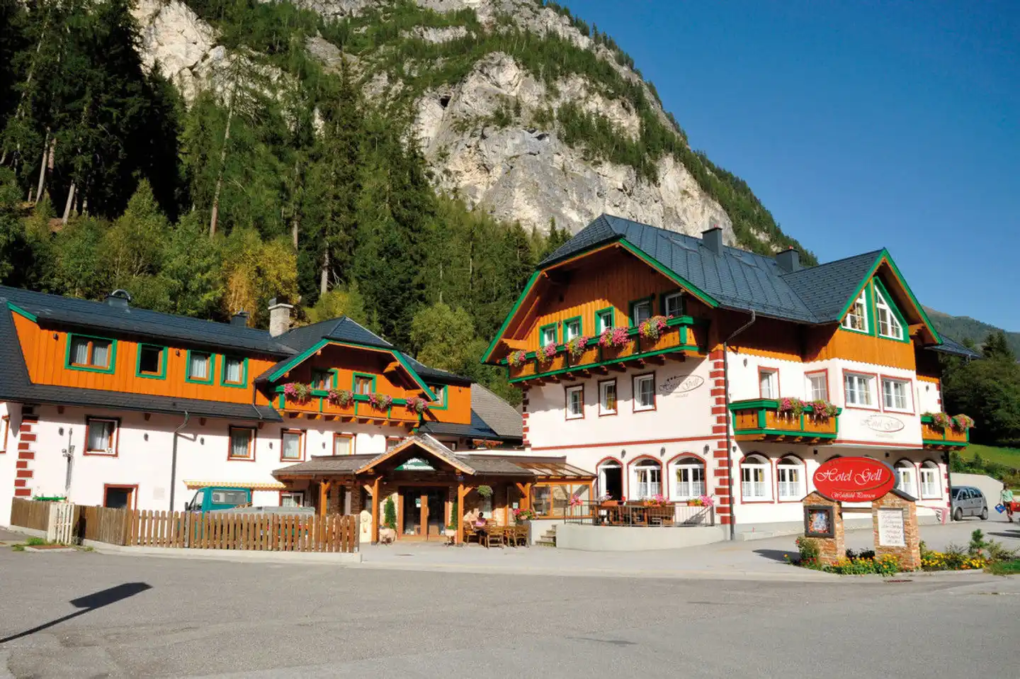 Wohlfühlpension Hotel Gell Aussenansicht