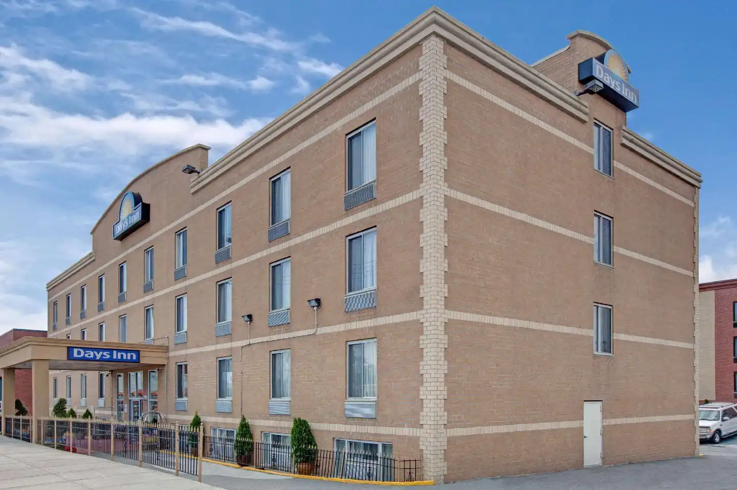 Days Inn by Wyndham Jamaica / JFK Airport Aussenansicht