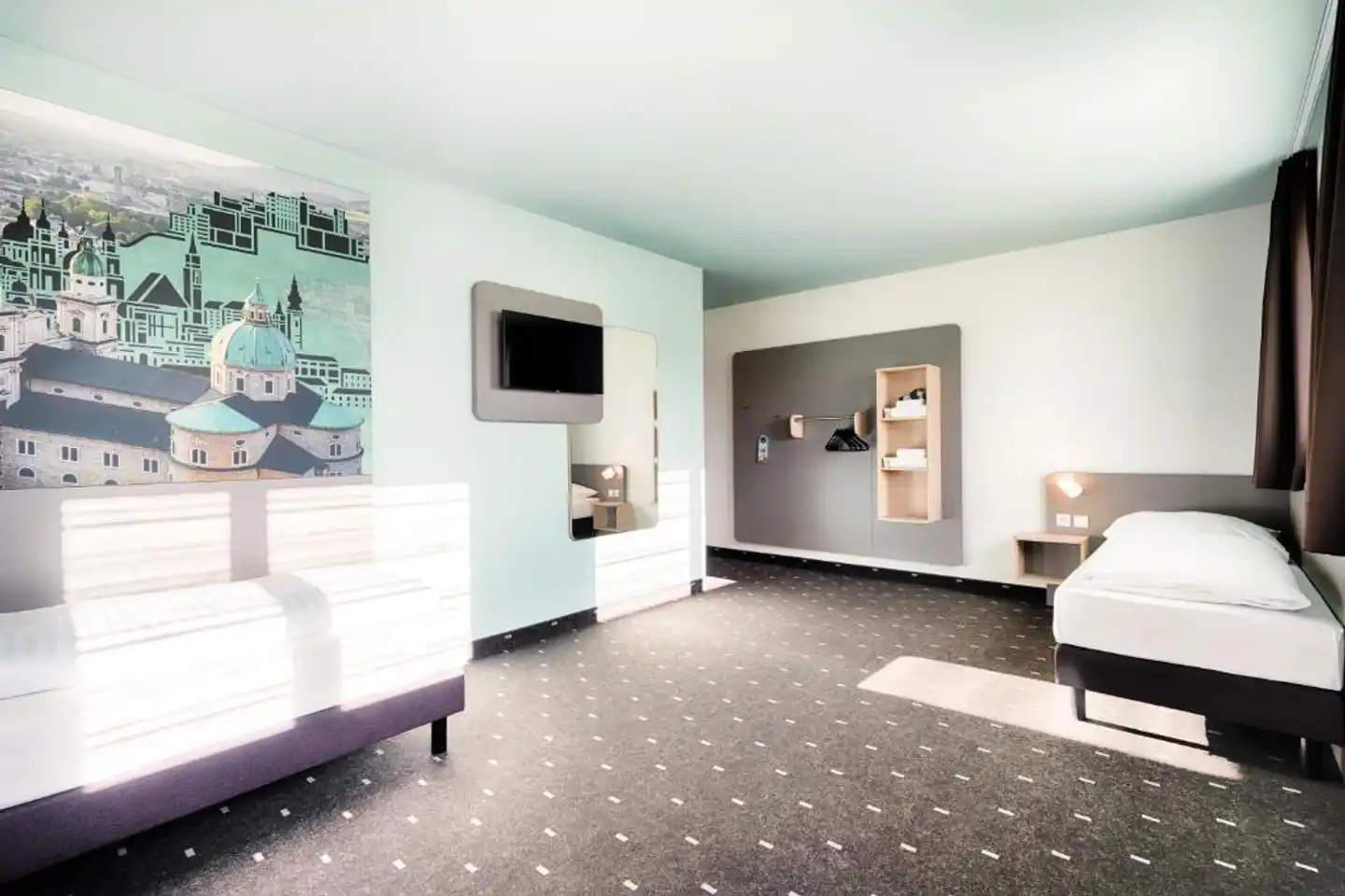 ibis Salzburg Nord Lobby