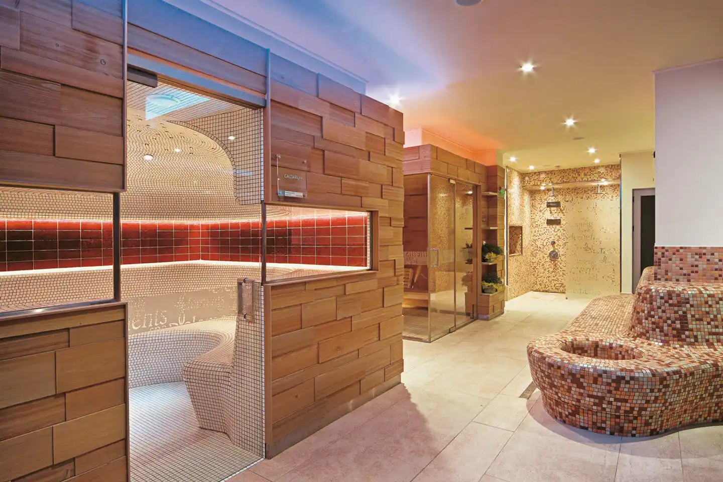 Flamingo Grand Hotel & Spa Lobby