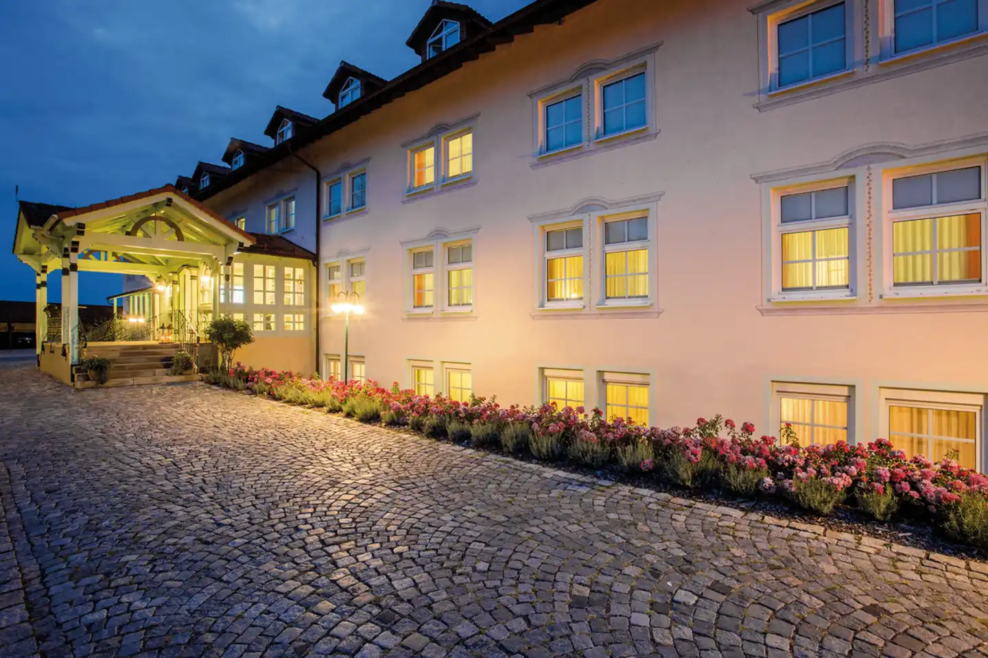 Hotel & Restaurant Linderhof Aussenansicht