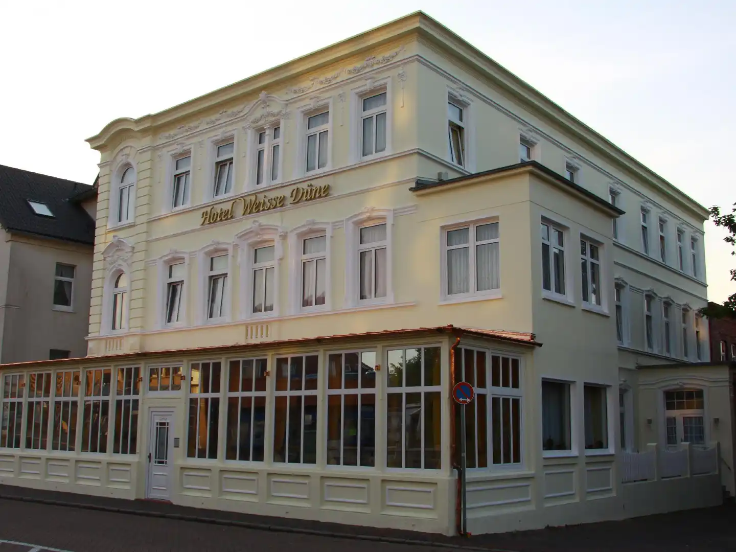 Hotel Weisse Düne Aussenansicht