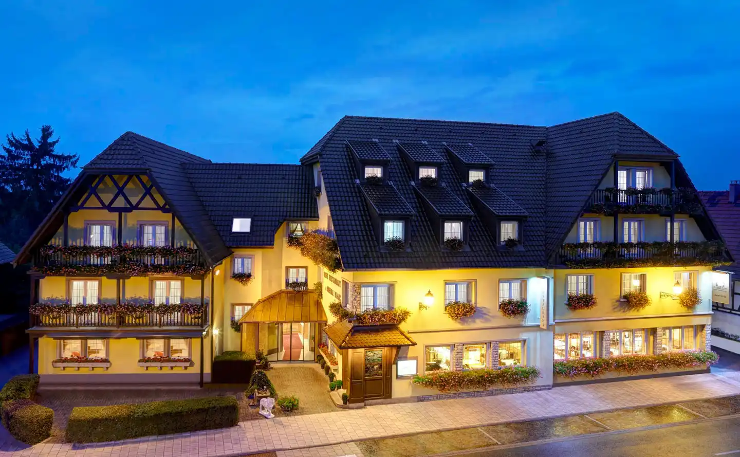 Best Western Plus Au Cheval Blanc Mulhouse Nord Aussenansicht