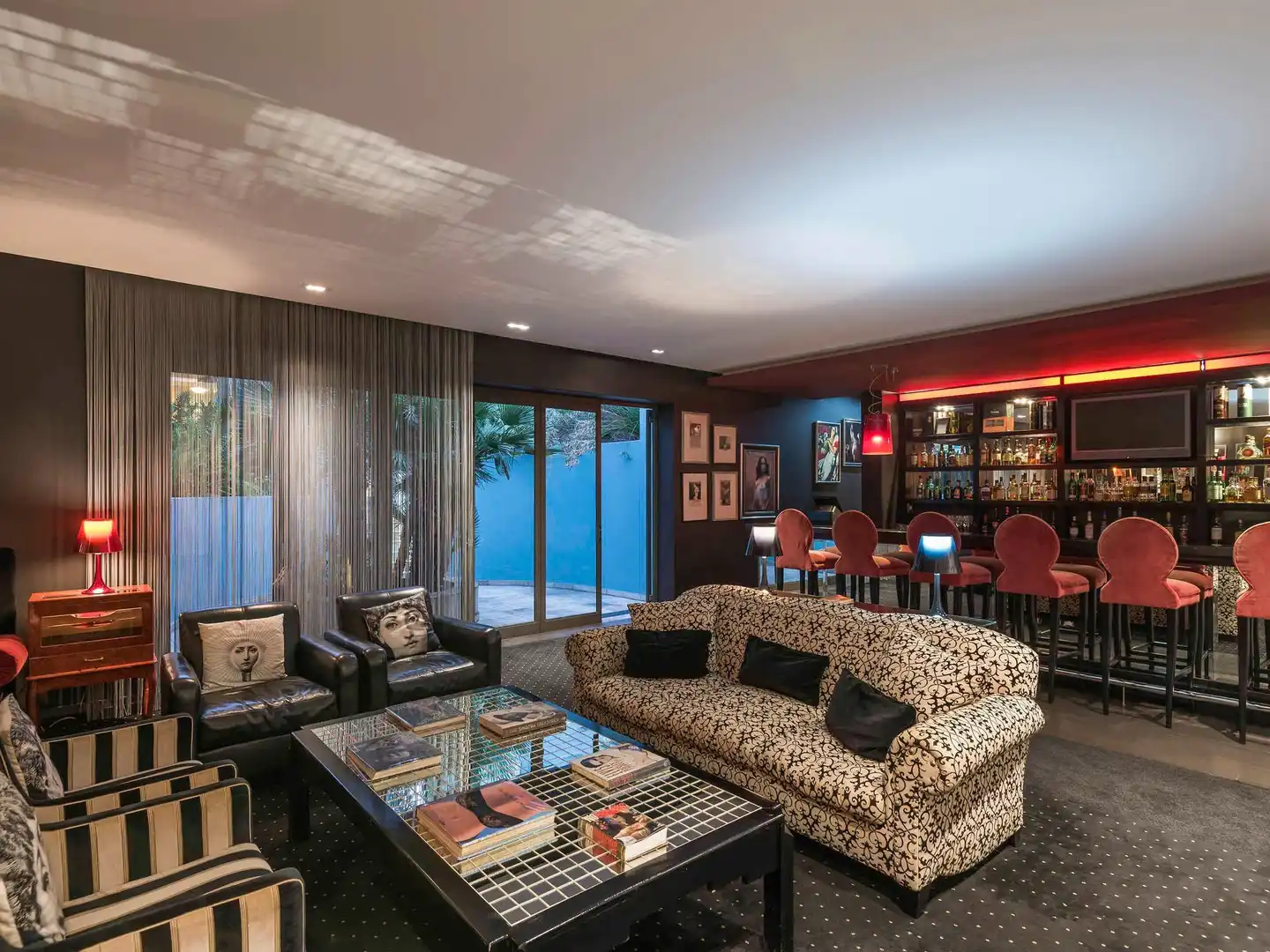 No 5 Boutique Art Hotel Lobby