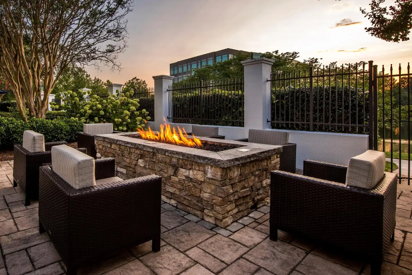 Courtyard by Marriott Charlotte Ballantyne Terrasse
