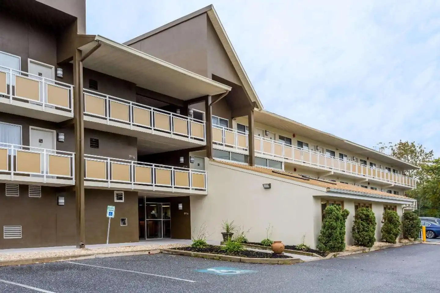 Days Inn by Wyndham Harrisburg North Aussenansicht