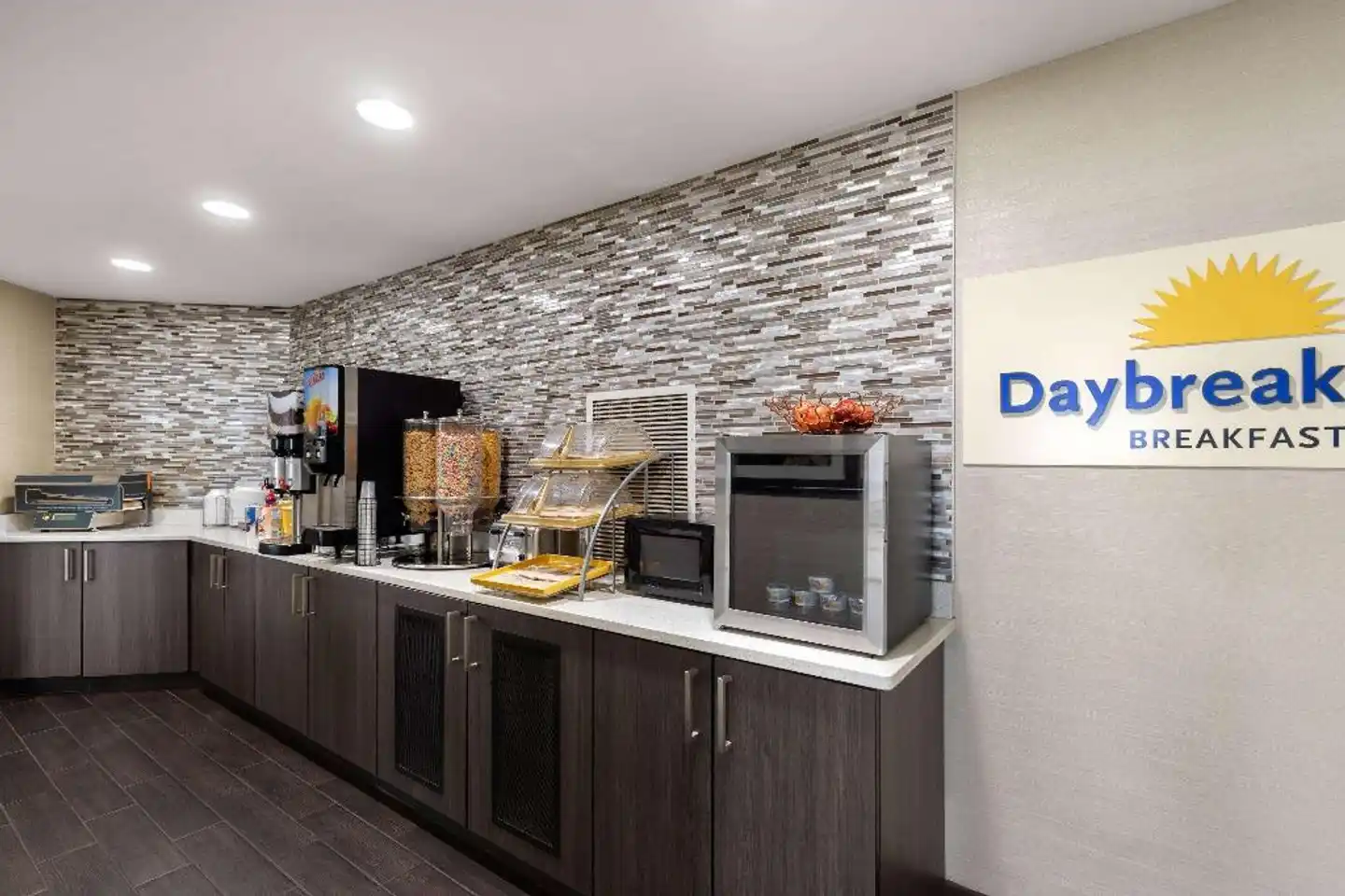 Days Inn by Wyndham Chattanooga Lookout Mountain West Lobby