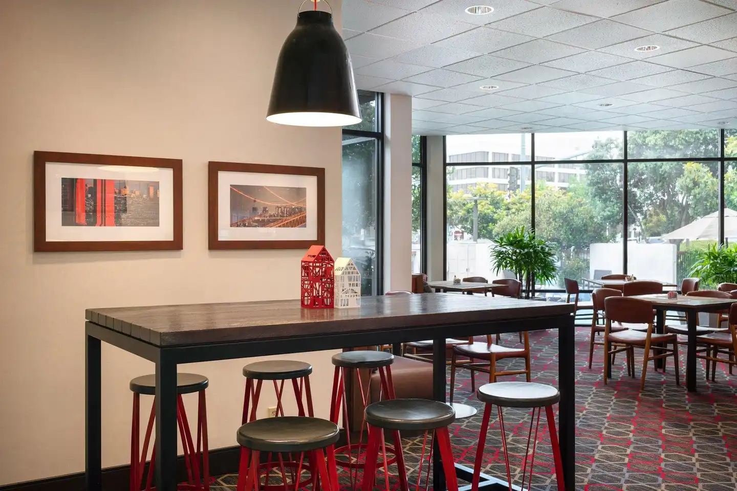 Four Points by Sheraton San Francisco Bay Bridge Bar