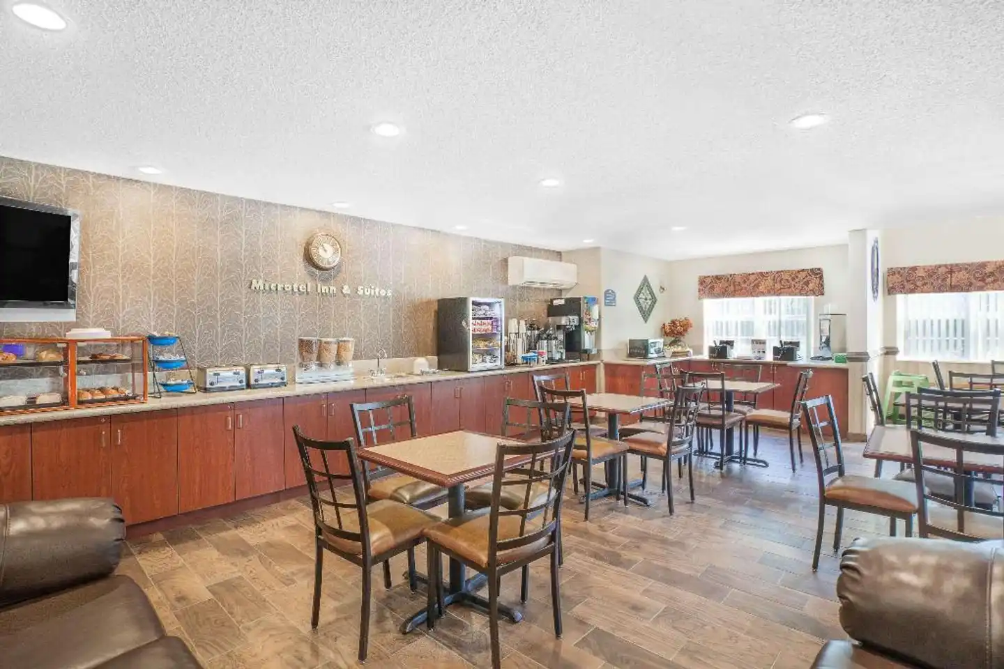 Microtel Inn & Suites by Wyndham Salisbury Bar