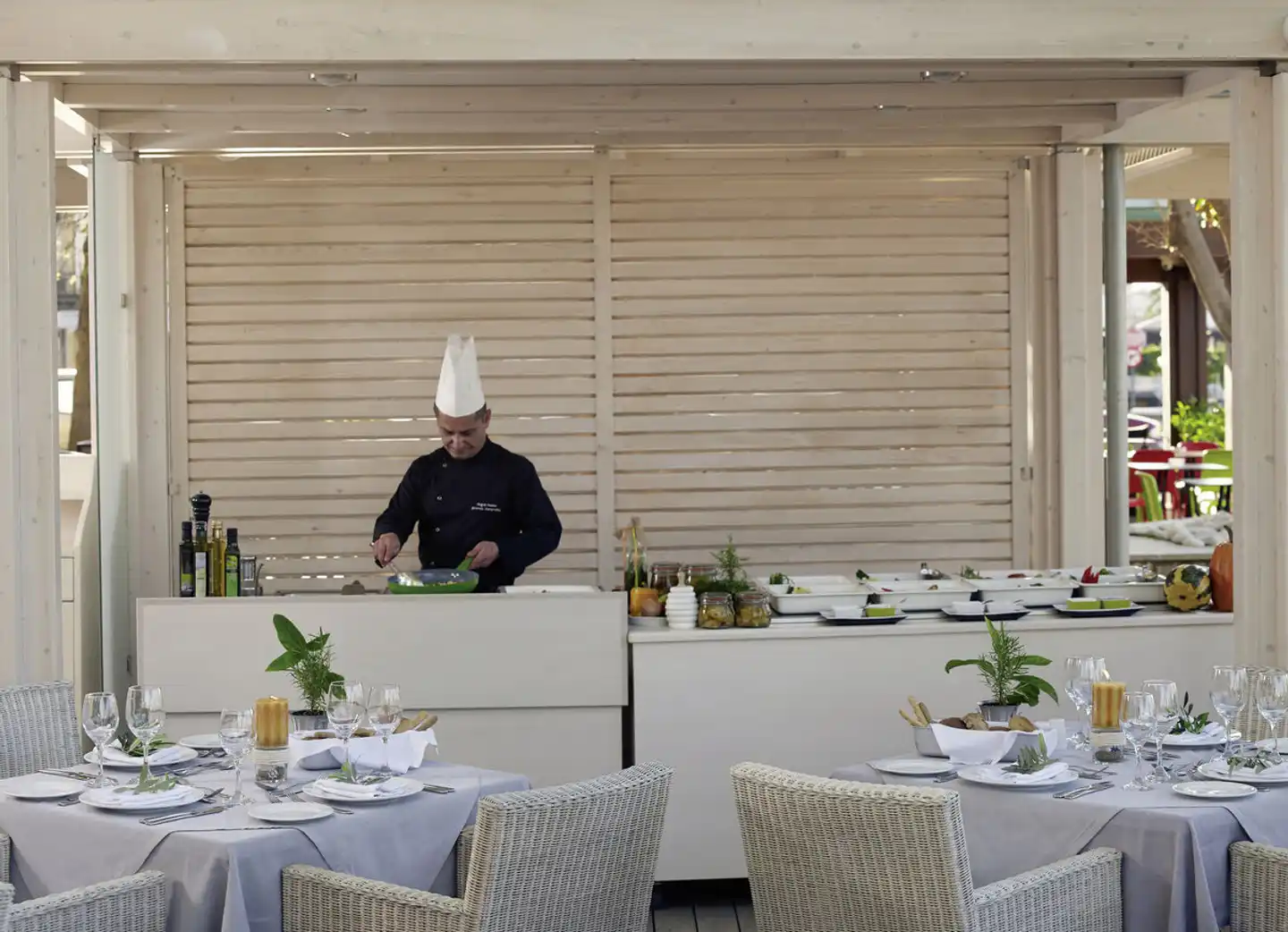 Kyma Suites Beach Hotel Restaurant