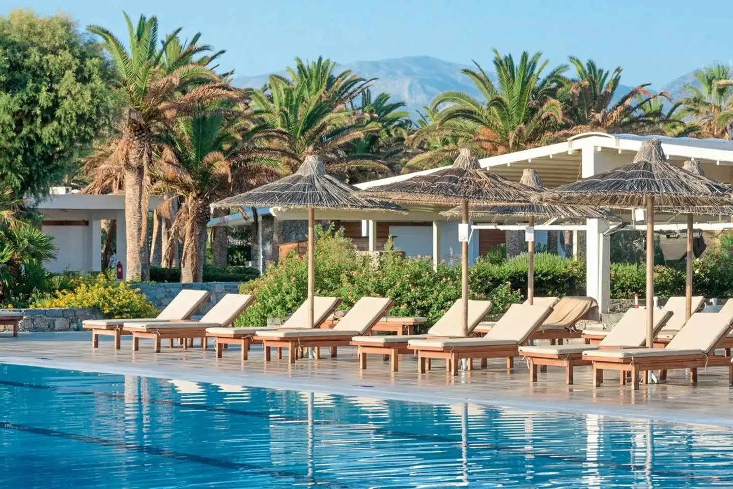 Creta Beach Pool