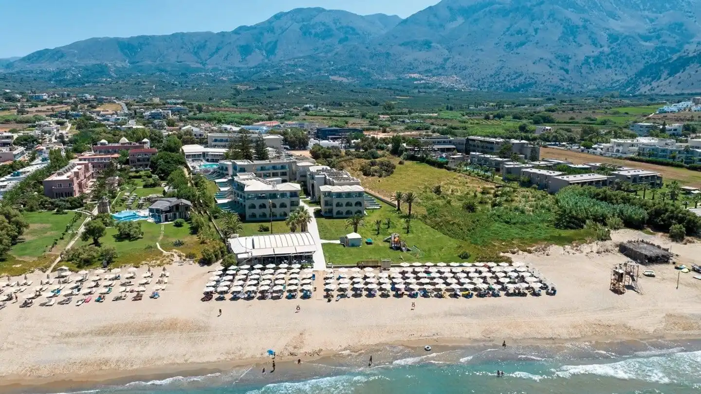 Vantaris Luxury Beach Resort Aussenansicht