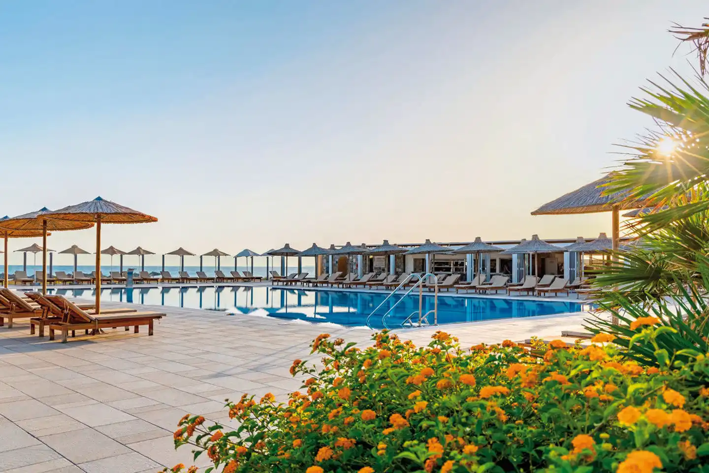 Creta Beach Pool