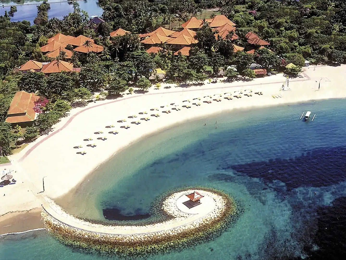 Bali Tropic Resort & Spa Strand