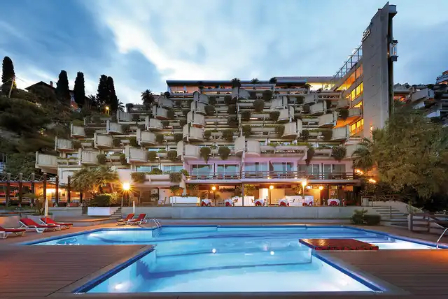 Monte Tauro Pool