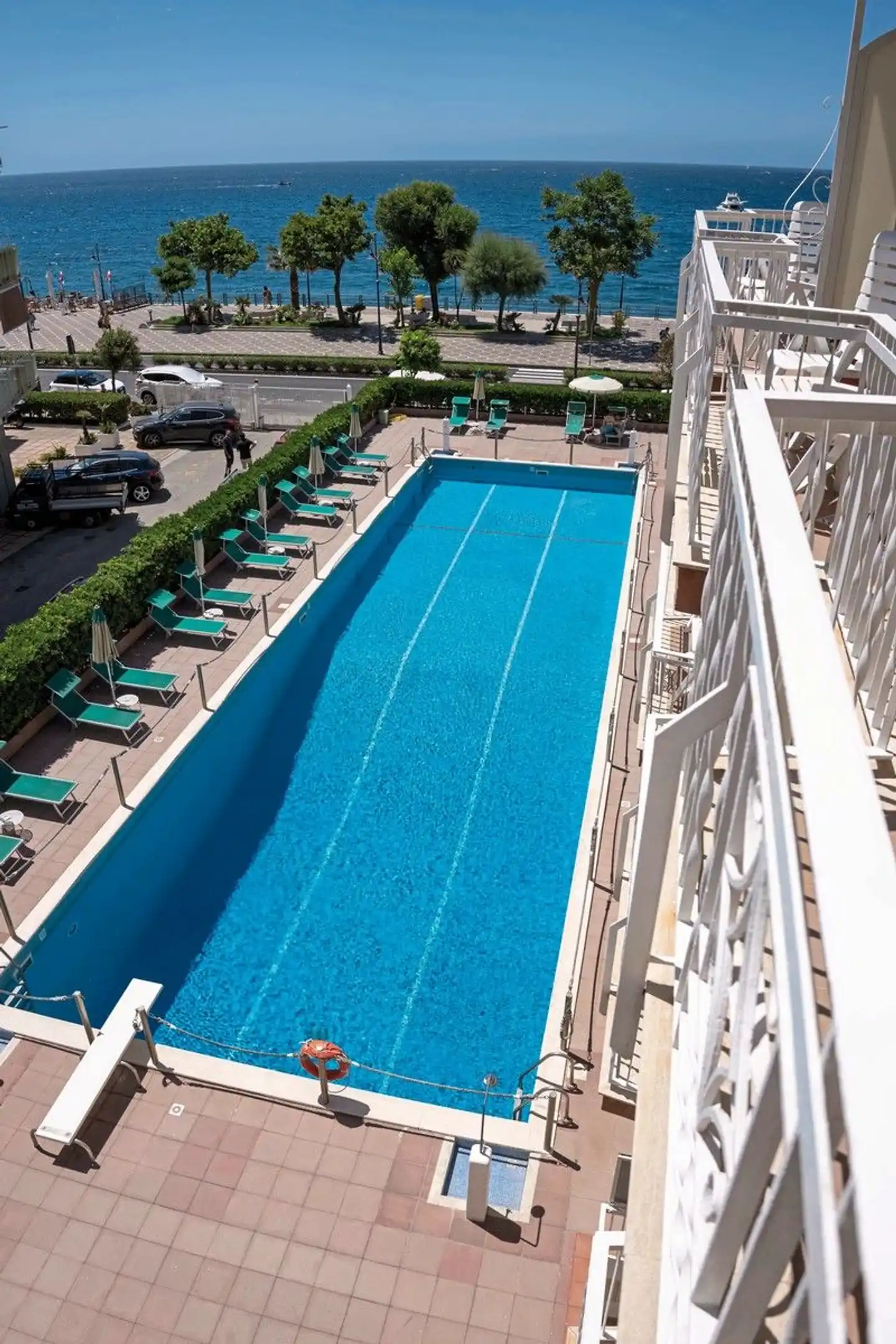 Pietra di Luna Pool