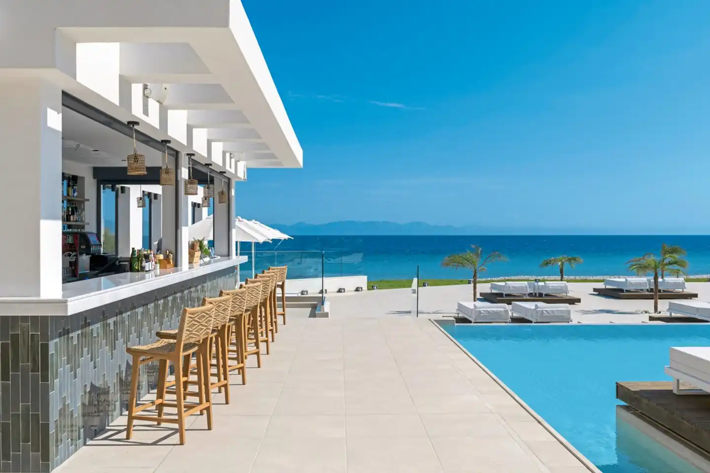 Sun Beach Resort Bar