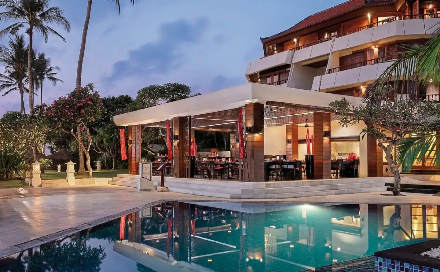 Nusa Dua Beach Hotel & Spa Pool