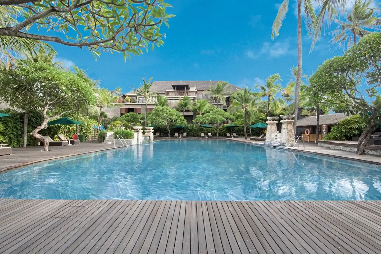 Legian Beach Hotel Pool