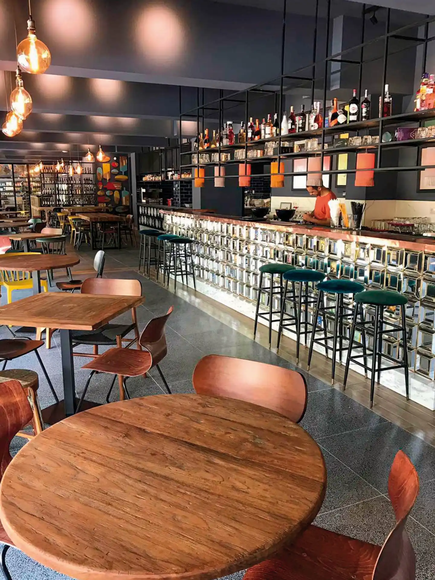 Zefir Beach Bar