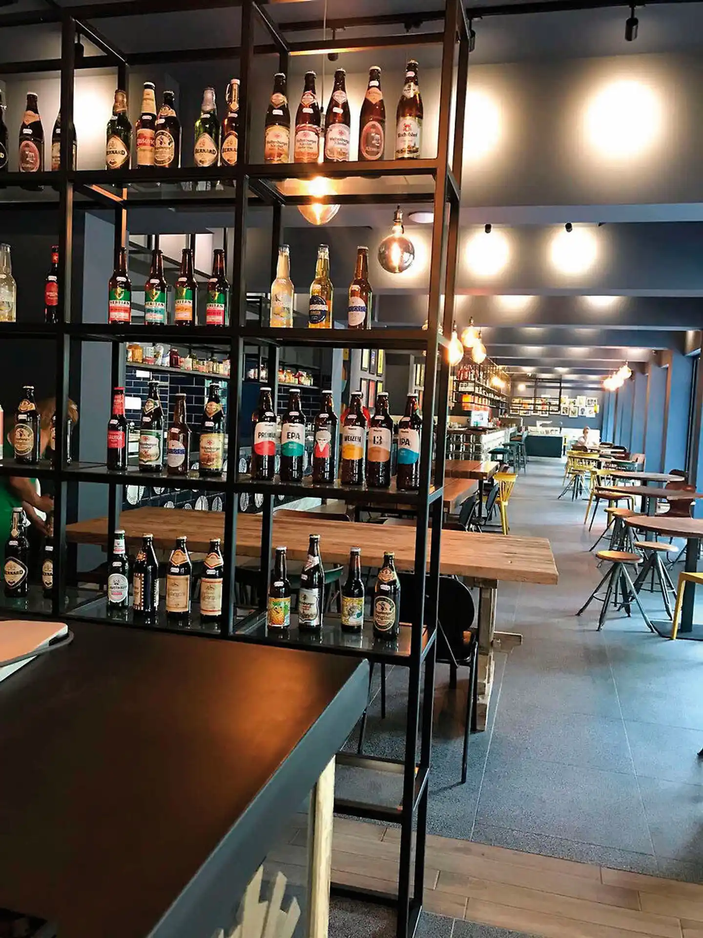Zefir Beach Bar