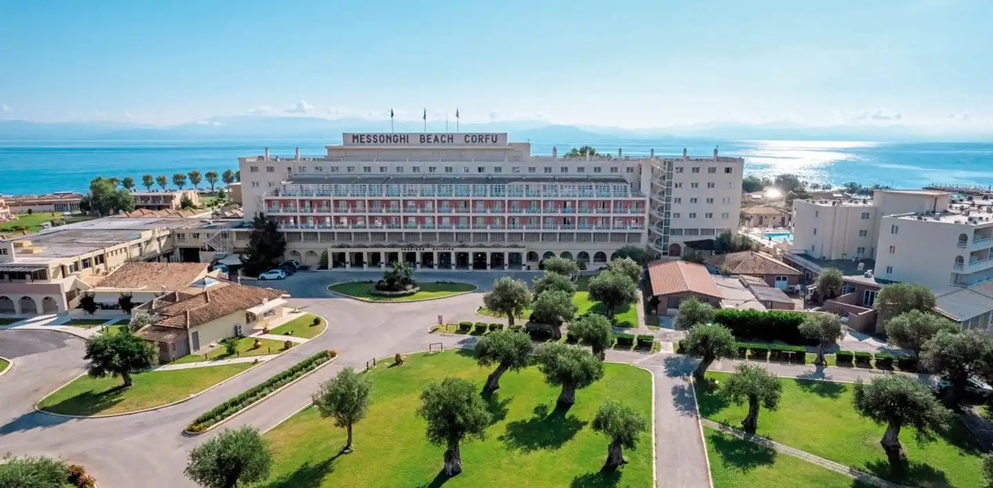 Mitsis Messonghi Beach Hotel Aussenansicht