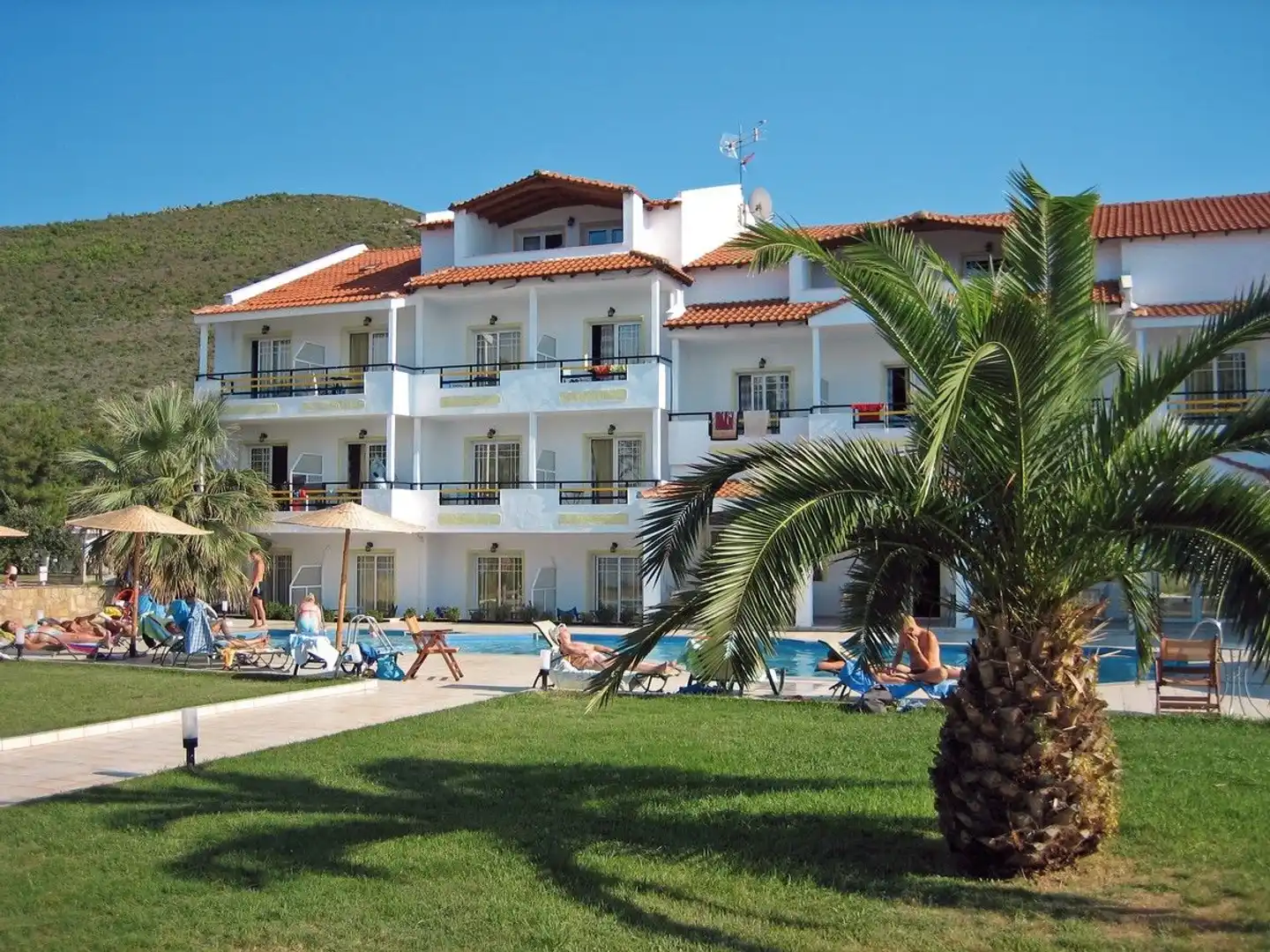 Hotel Rachoni Bay Resort Aussenansicht