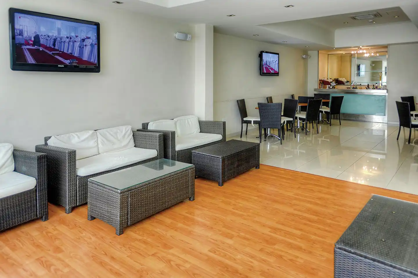 Plaza Regency Hotel Lobby